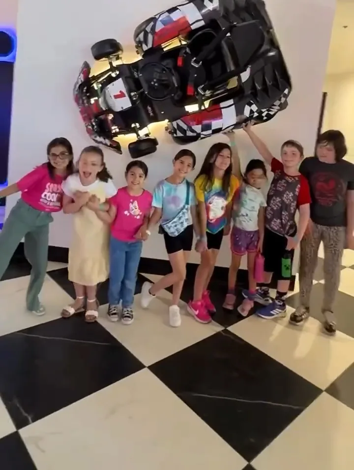 A group of kids at a kids birthday party Chandler AZ families book in Queen Creek